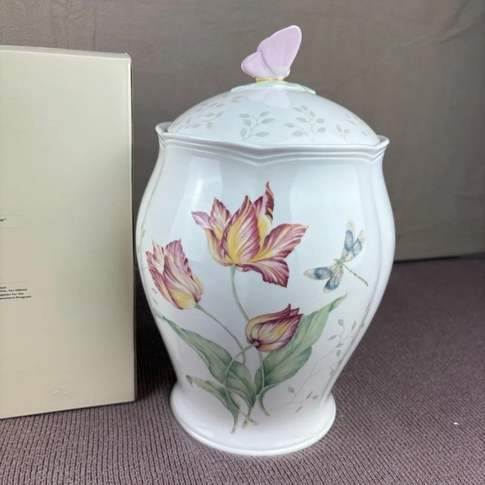 Lenox Butterfly Meadow Large Canister Louise Le Luyer Porcelain Pink Butterfly